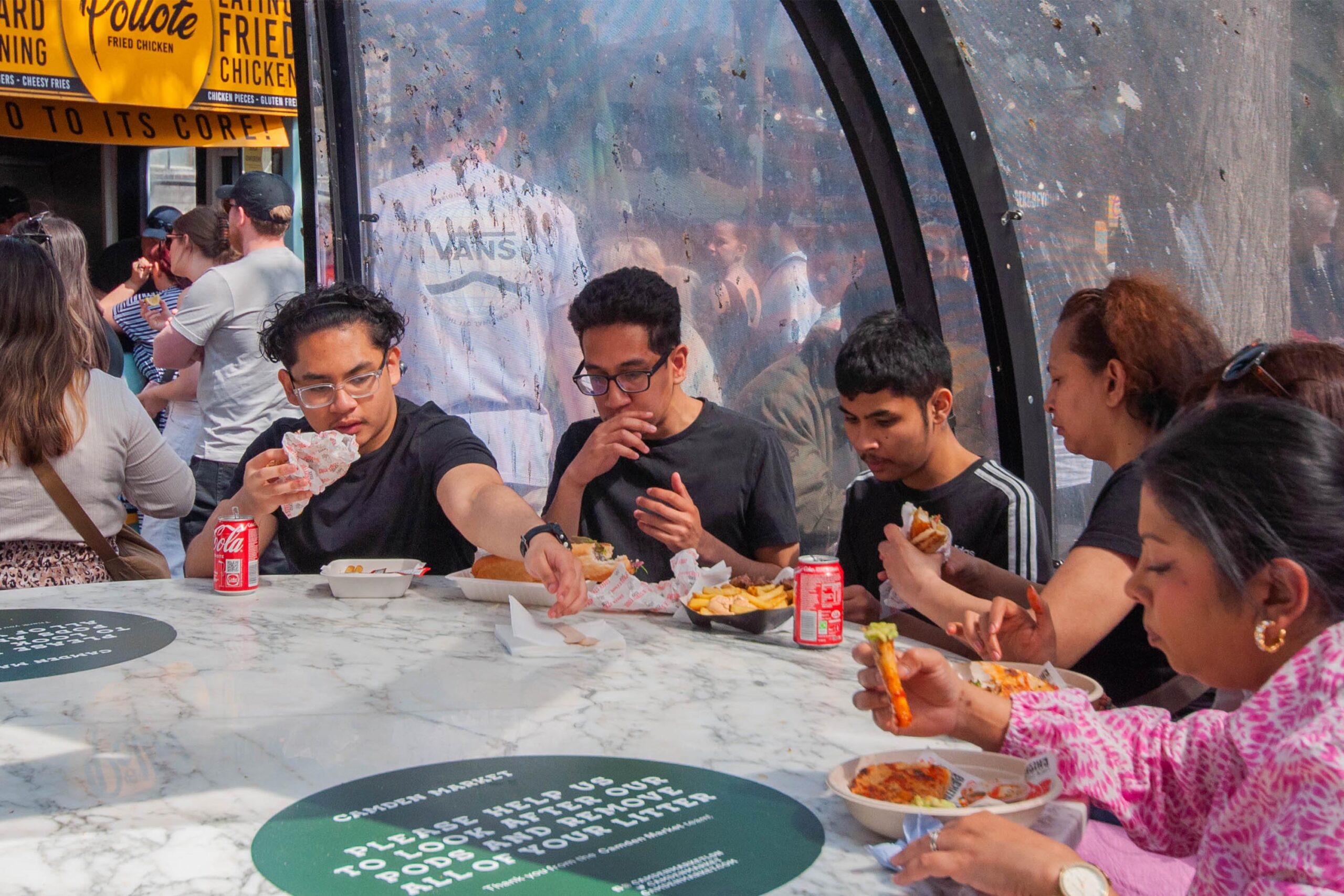 Camden Market : Un Mélange Éclectique de Saveurs